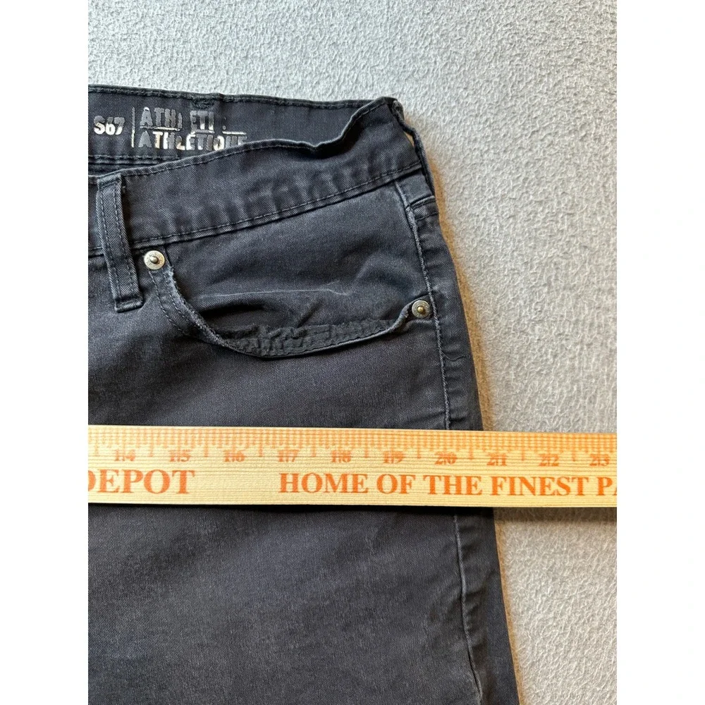 Signature Levis Strauss Athletic Fit Jeans Mens 38x32 (35x28.5) Black Denim Pant